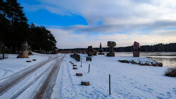 Paula Jaunzema akmens skulptūru parks