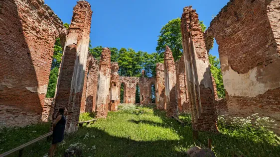 Veckalsnavas luterāņu baznīca