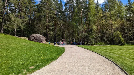 Pastaigu taka koku galotnēs (Medžių lajų takas)